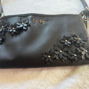 Jessica Simpson Black Crossbody Bag Purse black Pebbled Faux Leather Flower